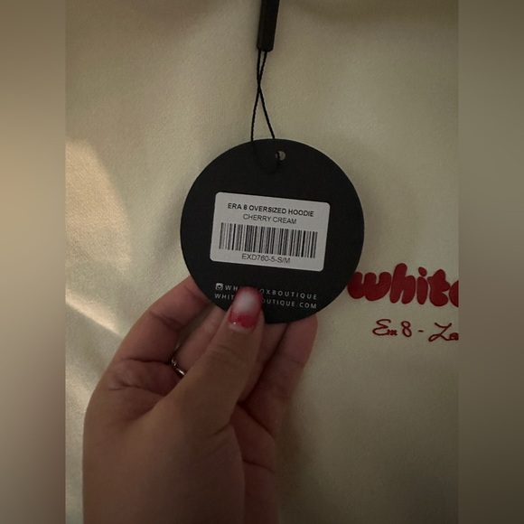 New white fox sweatshirt - Picture 2 of 5